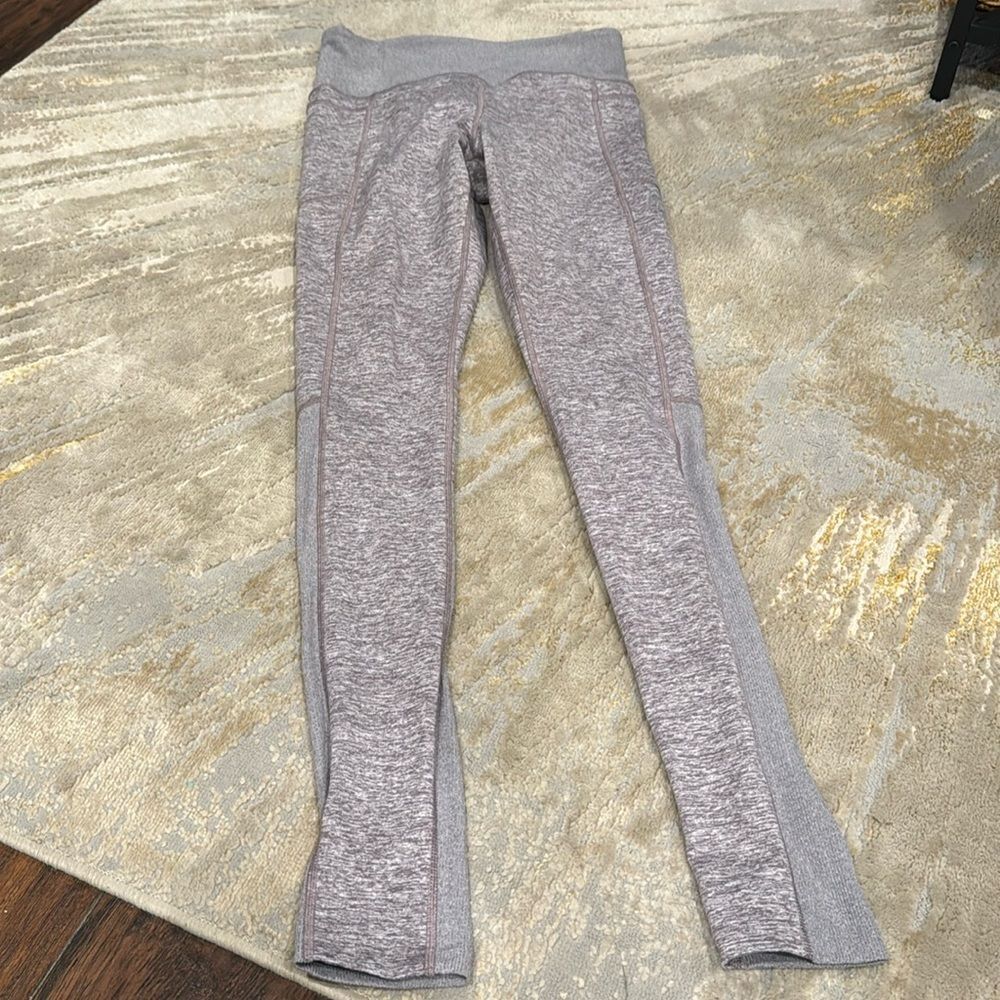 Athleta Exhale Heel‎ Tight Size medium Light Purple Women's EUC